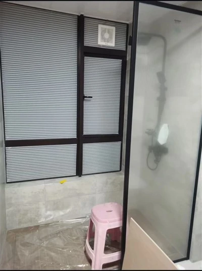 نافذة ألمنيوم مع مروحة عادم