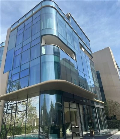 الجدران الستارية الزجاجية الإنشائية